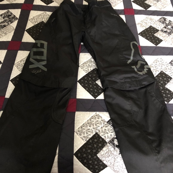 FOX Switch dirt bike pants, black in colour - Picture 8 of 12